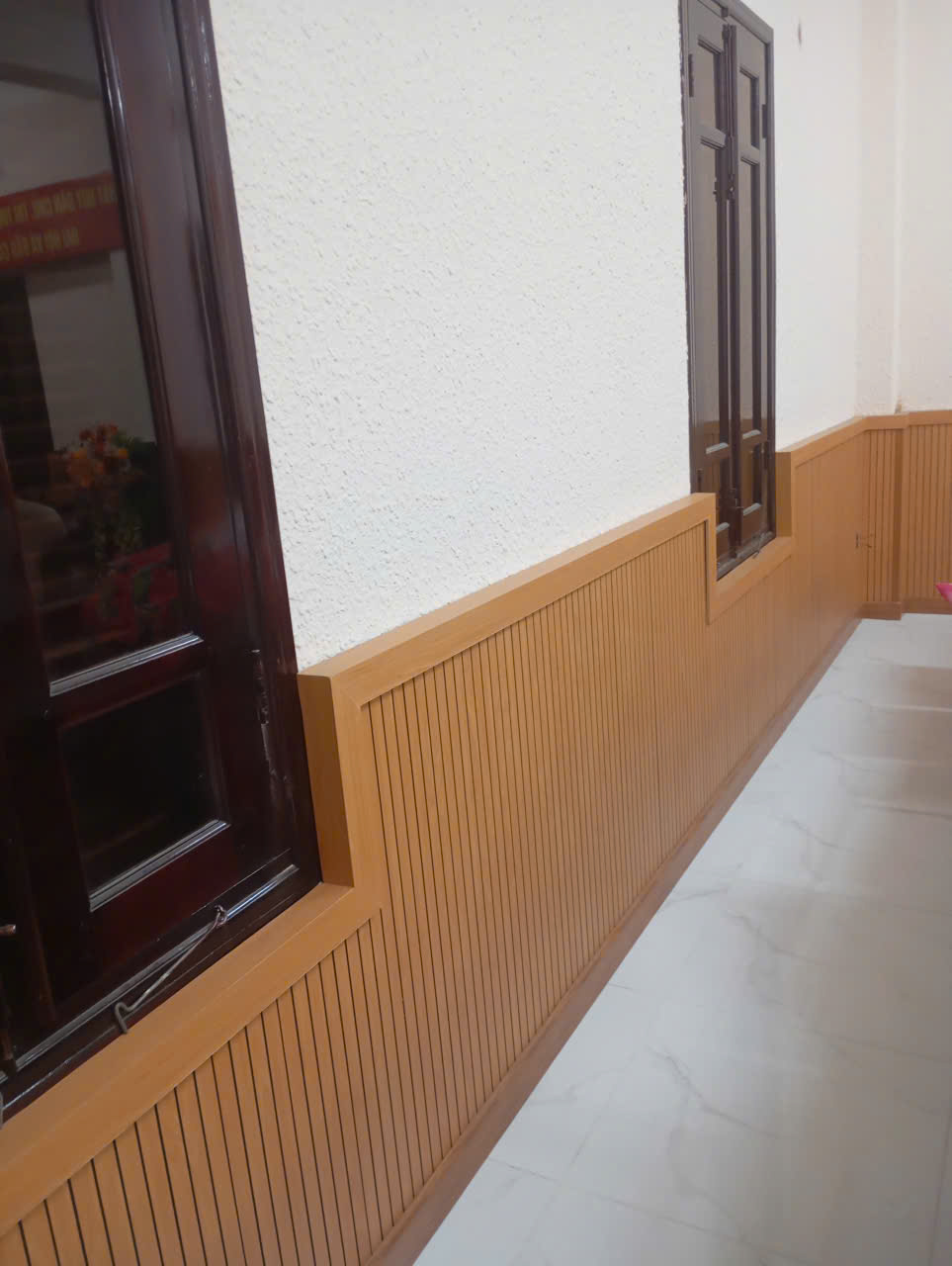 Xây Dựng Trọn Gói Cần Thơ: Hoàn Thiện Nội Thất Công Trình Tòa Án Uy Nghiêm Và Trang Trọng 25 Bố trí bục thẩm phán và thư ký